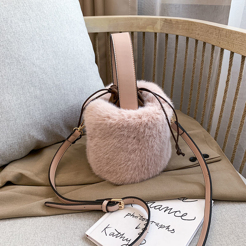 Borse in pelliccia sintetica d - Women Bags Max recensione e prezzo