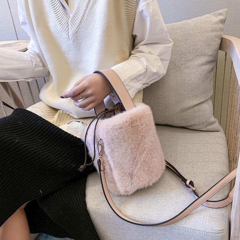 Borse in pelliccia sintetica d - Women Bags Max recensione e prezzo